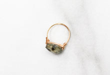 Load image into Gallery viewer, Prehnite Ring