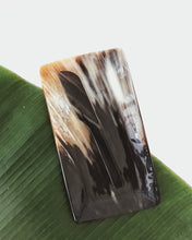 Load image into Gallery viewer, Horn Butter Tray + Knife Natural