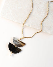 Load image into Gallery viewer, Lexie Horn Necklace
